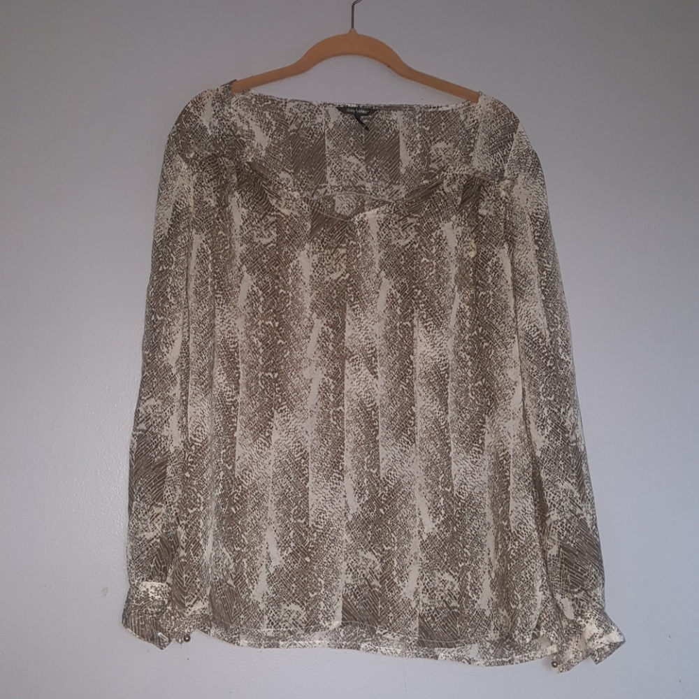 Daisy Fuentes blouse size medium
